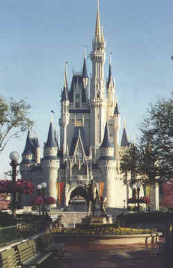 cinderella castle.jpg (50264 bytes)